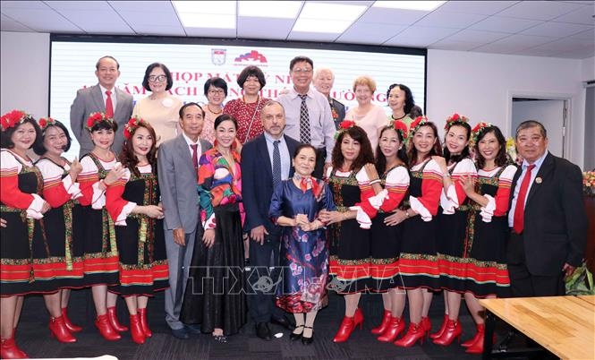 Russian October Revolution marked in Ho Chi Minh City